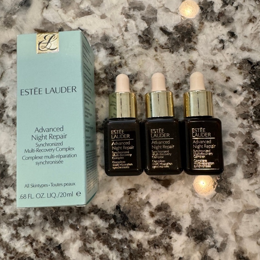 Estes Later Advanced Night Repair plus travel set